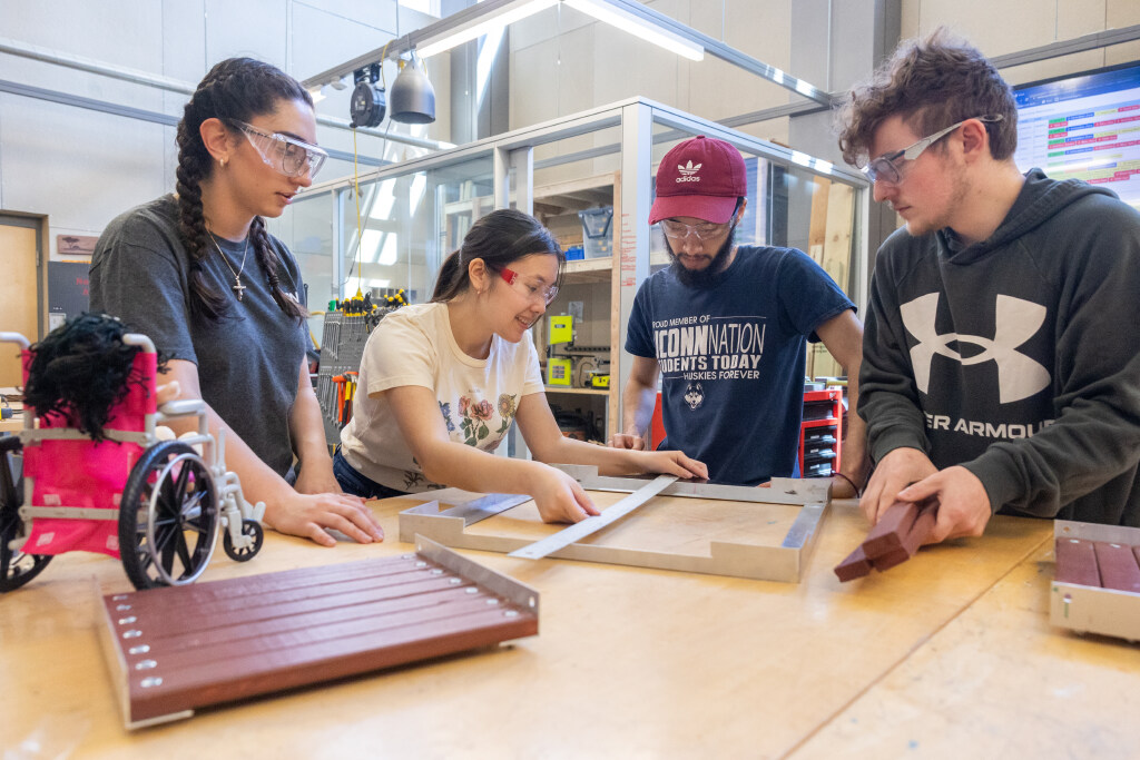 students working in makerspace